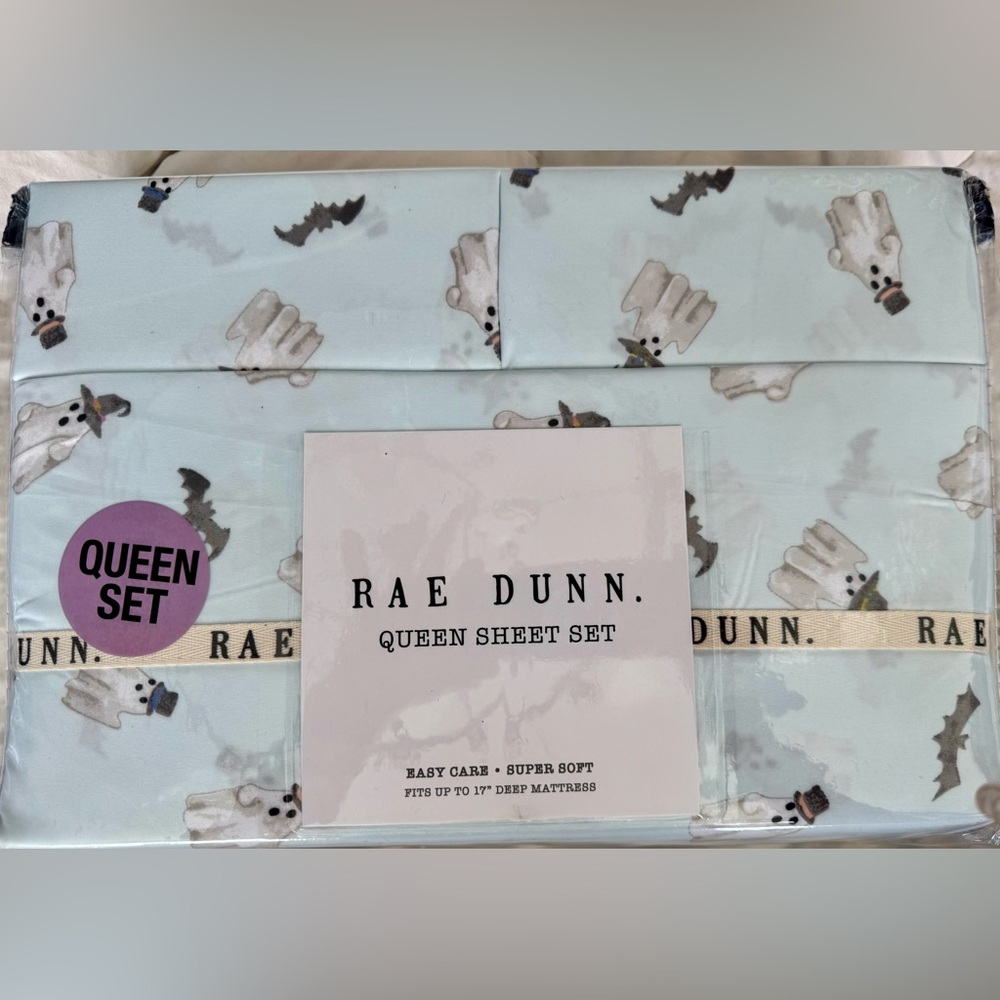 RAE DUNN GREEN HALLOWEEN QUEEN 4 PC SHEET SET W/GHOSTS WITH WITCH HATS/TOP HATS